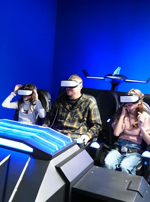 blog-semana-santa-8 Divertido juego de bolos en Galaxy Park Bowling con personajes coloridos y estimulantes para niños.