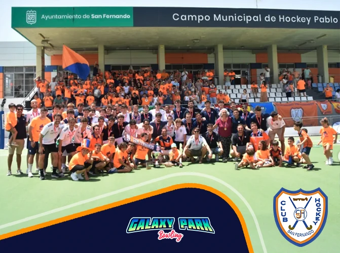 HOCKEY SAN FERNANDO-4 Divertido juego de bolos en Galaxy Park Bowling con personajes coloridos y estimulantes para niños.