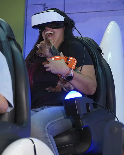 Divertido juego de bolos en Galaxy Park Bowling con personajes coloridos y estimulantes para niños.